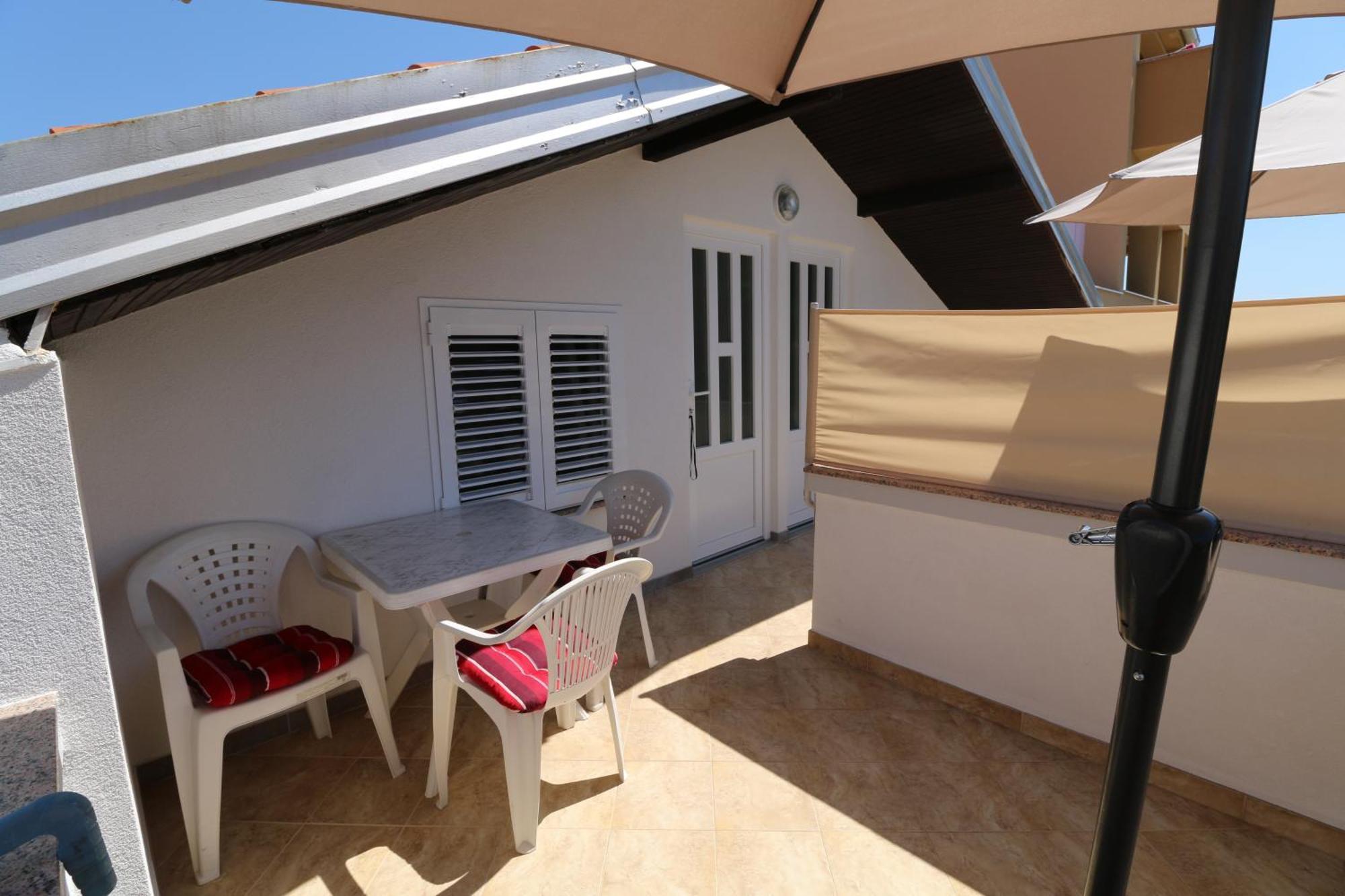 נין Studio Apartmani Rajlic מראה חיצוני תמונה